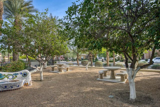 436 Via De La Paz, Palm Desert, CA 92211