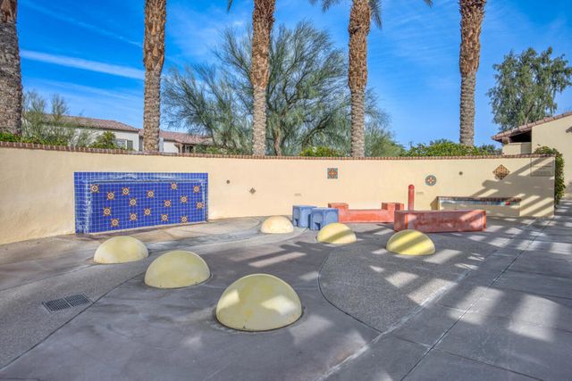 436 Via De La Paz, Palm Desert, CA 92211