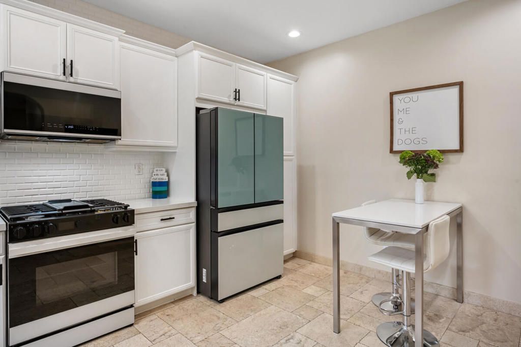 Image 4 of property listing at 436 Via De La Paz, Palm Desert, CA 92211