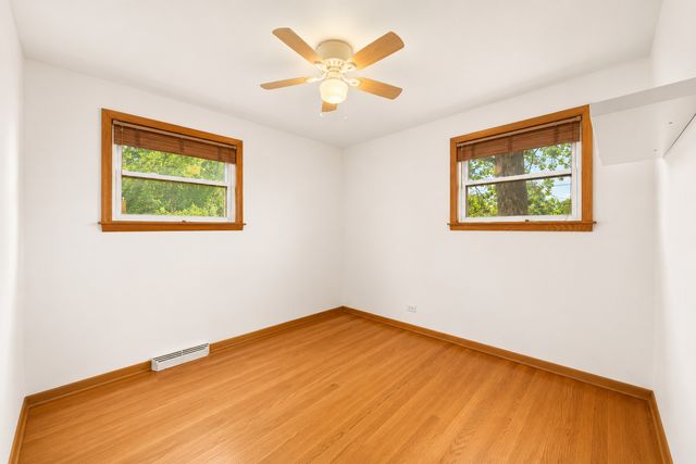 712 Spring Street, Roselle, IL 60172