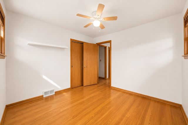 712 Spring Street, Roselle, IL 60172