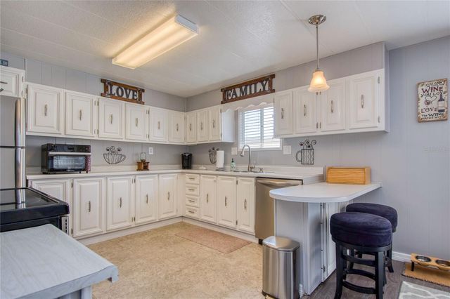 18675 US HIGHWAY 19 N 267, Clearwater, FL 33764