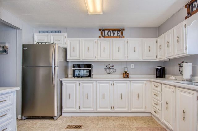 18675 US HIGHWAY 19 N 267, Clearwater, FL 33764