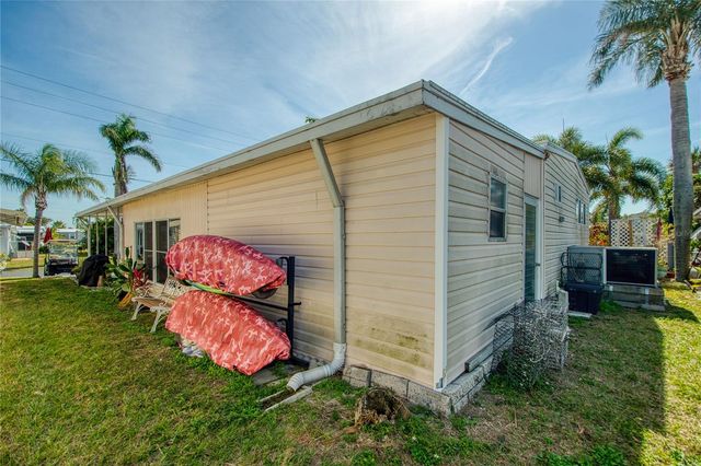 18675 US HIGHWAY 19 N 267, Clearwater, FL 33764