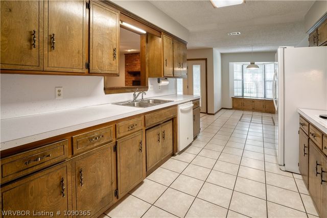 10618 Edgewater Road, Fort Smith, AR 72903