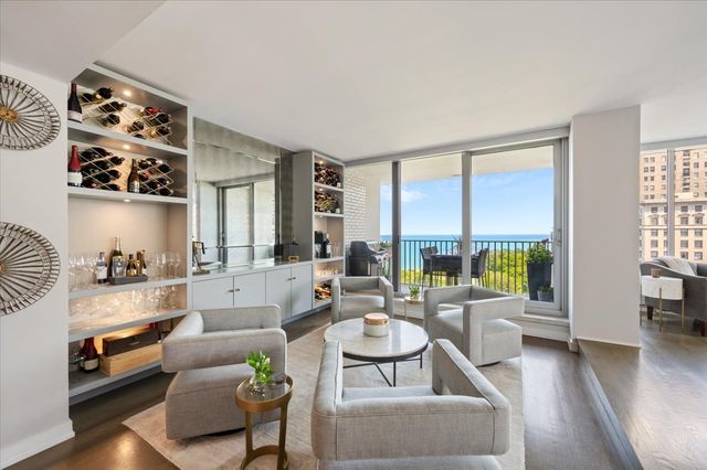 1000 N Lake Shore Plaza 12B, Chicago, IL 60611