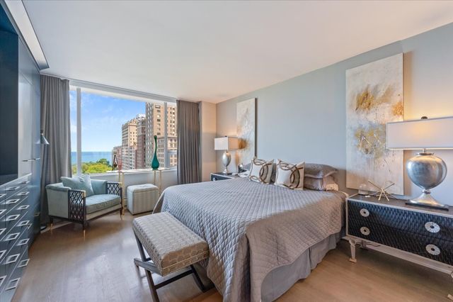 1000 N Lake Shore Plaza 12B, Chicago, IL 60611