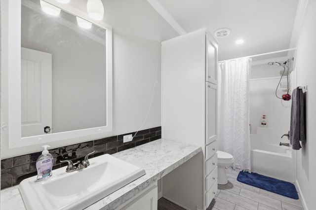 7113 Private Road 1182, Leonard, TX 75452