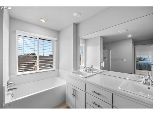 30938 Nw MOON St, North Plains, OR 97133