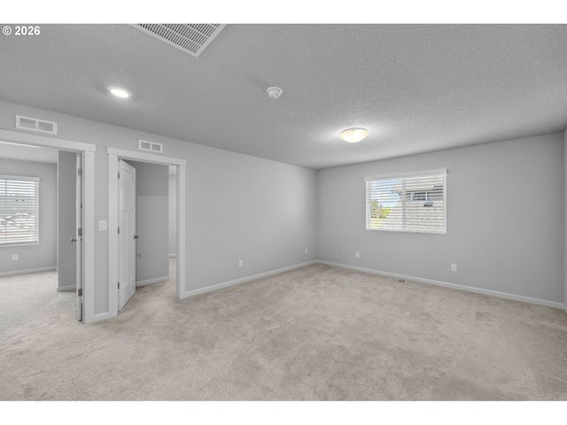 30938 Nw MOON St, North Plains, OR 97133
