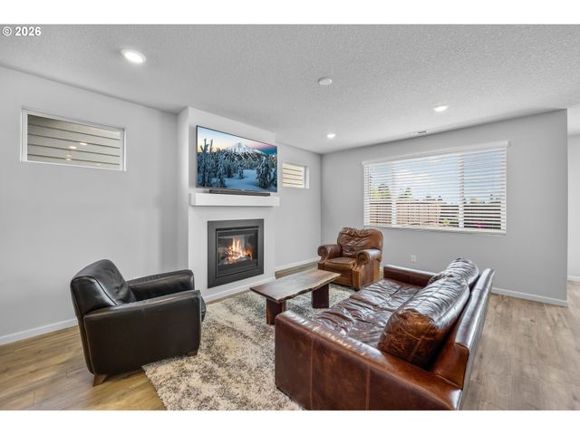 30938 Nw MOON St, North Plains, OR 97133