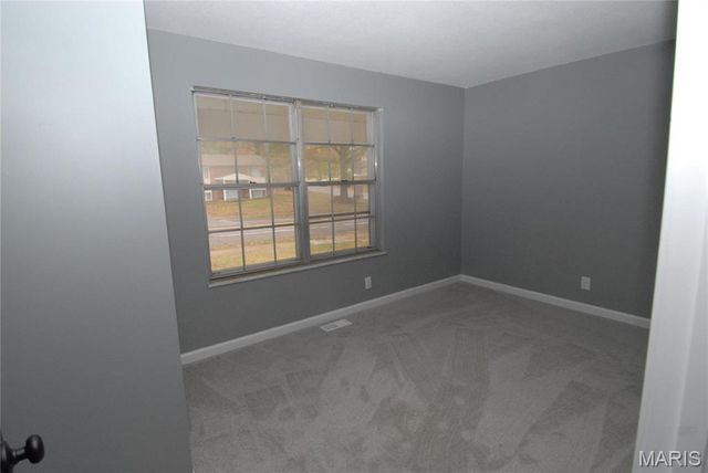 12428 Marine Avenue, Maryland Heights, MO 63043