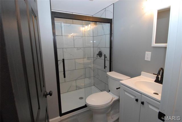 12428 Marine Avenue, Maryland Heights, MO 63043