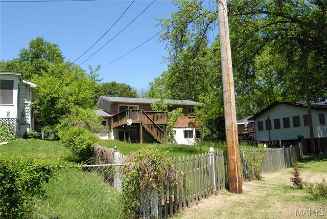 12428 Marine Avenue, Maryland Heights, MO 63043