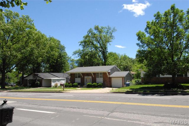 12428 Marine Avenue, Maryland Heights, MO 63043