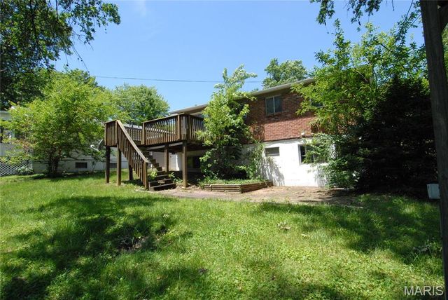 12428 Marine Avenue, Maryland Heights, MO 63043