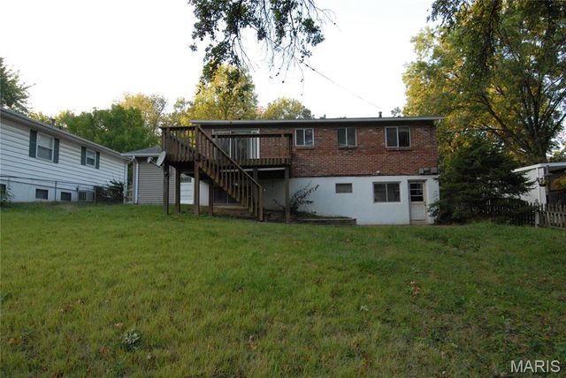 12428 Marine Avenue, Maryland Heights, MO 63043