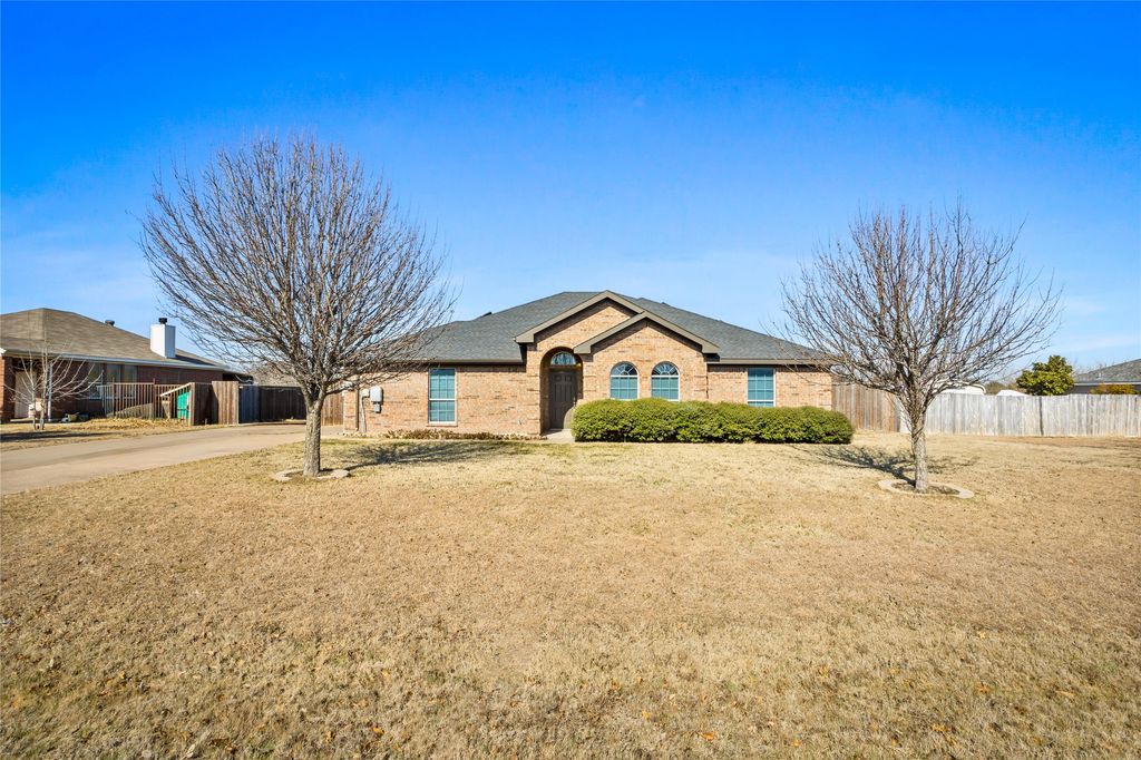 2712 Braford Drive, Crowley, TX 76036