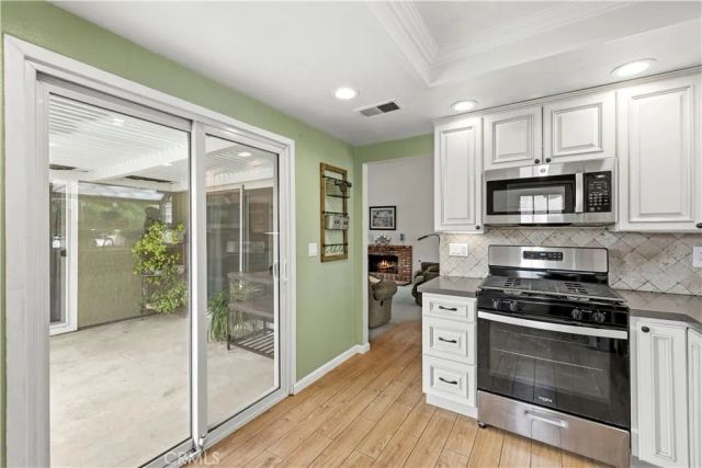 15236 Poppy Meadow, Canyon Country, CA 91387