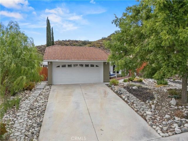 15236 Poppy Meadow, Canyon Country, CA 91387