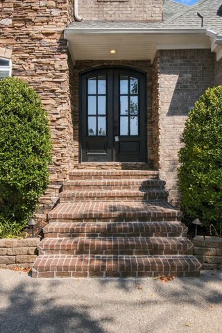 300 Keswick Grove Ln, Franklin, TN 37067
