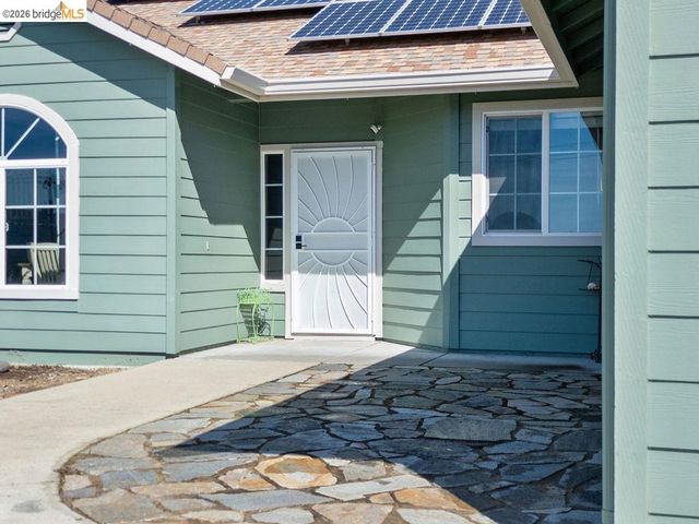 4955 Little John Rd, Copperopolis, CA 95228