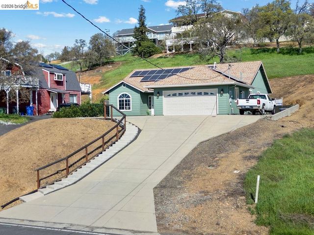 4955 Little John Rd, Copperopolis, CA 95228