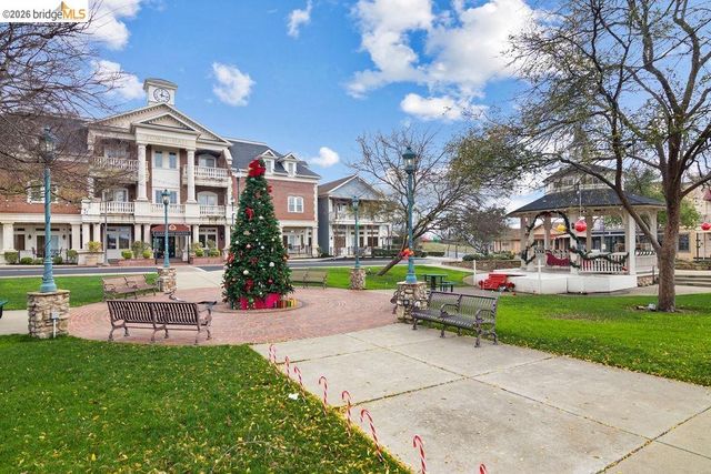 4955 Little John Rd, Copperopolis, CA 95228