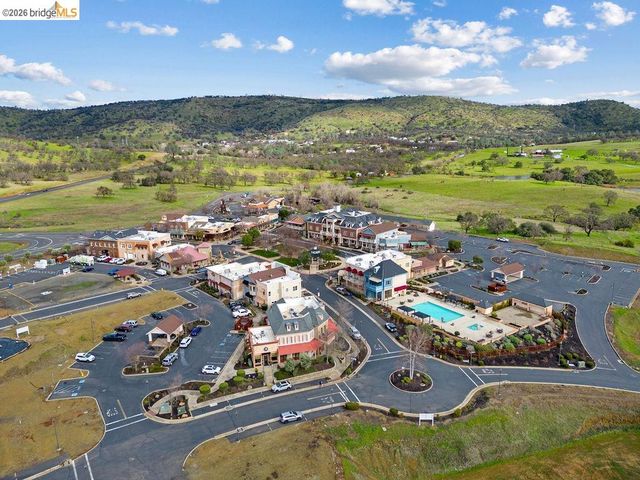 4955 Little John Rd, Copperopolis, CA 95228