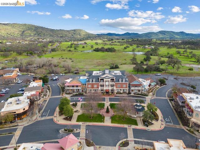 4955 Little John Rd, Copperopolis, CA 95228