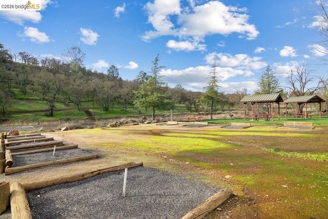 4955 Little John Rd, Copperopolis, CA 95228