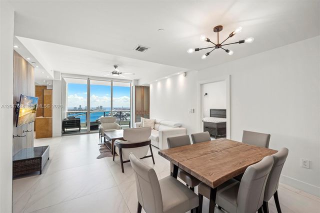 900 Biscayne Blvd 4202, Miami, FL 33132