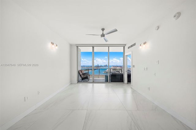 900 Biscayne Blvd 4202, Miami, FL 33132