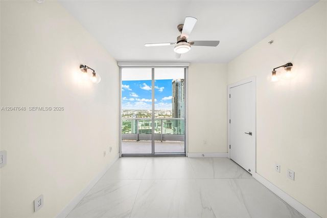 900 Biscayne Blvd 4202, Miami, FL 33132