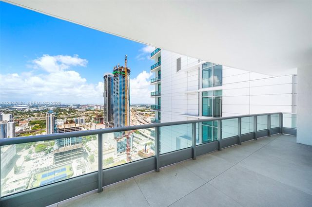 900 Biscayne Blvd 4202, Miami, FL 33132