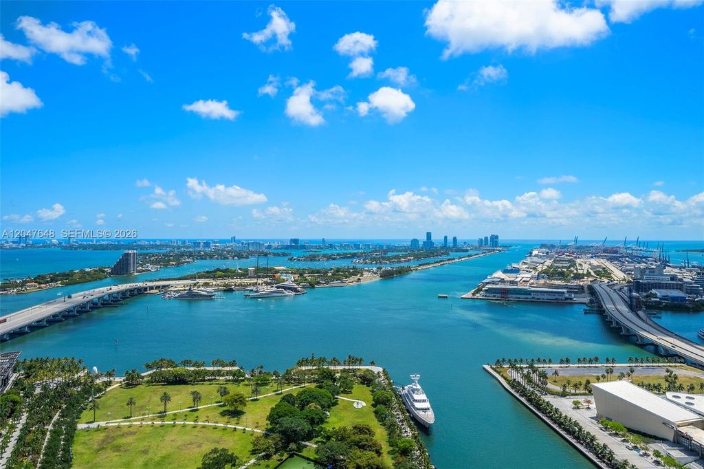 900 Biscayne Blvd 4202, Miami, FL 33132
