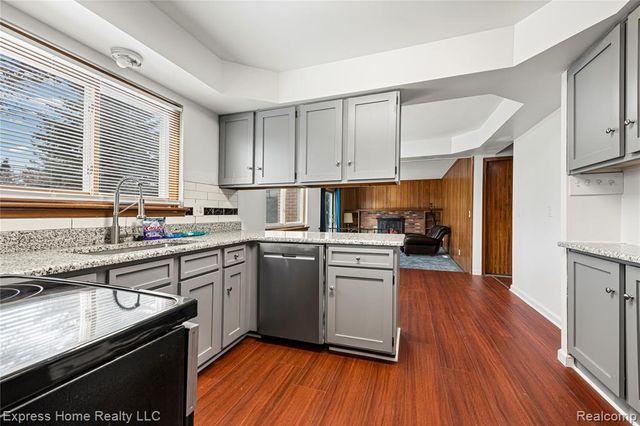 31077 Shawn Drive, Warren, MI 48088