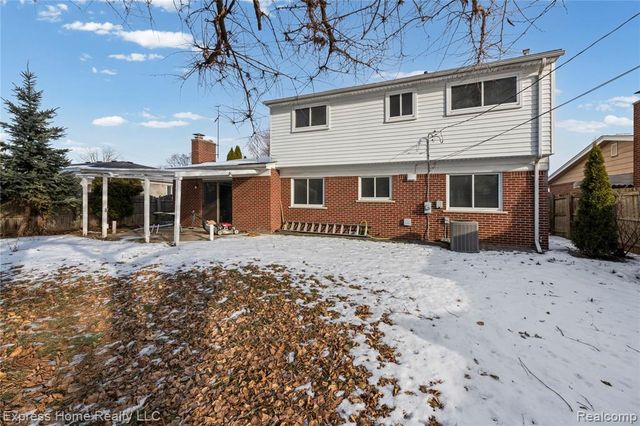 31077 Shawn Drive, Warren, MI 48088