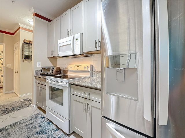 4323 BAYSIDE VILLAGE DRIVE 227, Tampa, FL 33615