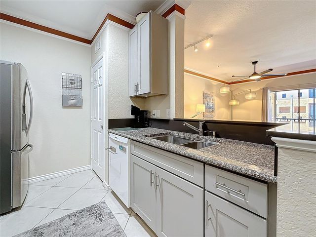 4323 BAYSIDE VILLAGE DRIVE 227, Tampa, FL 33615