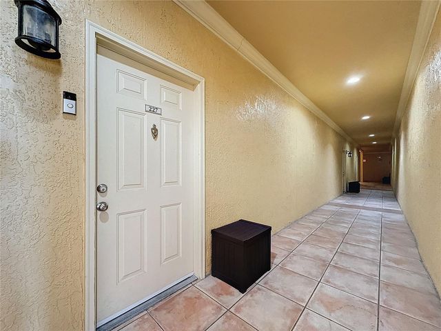 4323 BAYSIDE VILLAGE DRIVE 227, Tampa, FL 33615