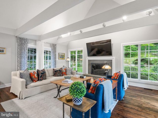 430 FREEDOM VIEW LN, Phoenixville, PA 19460