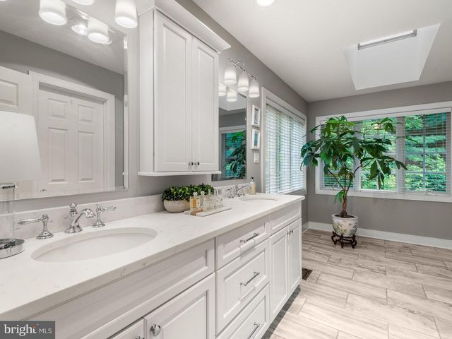 430 FREEDOM VIEW LN, Phoenixville, PA 19460