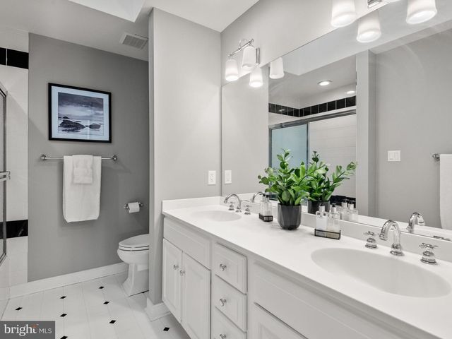 430 FREEDOM VIEW LN, Phoenixville, PA 19460