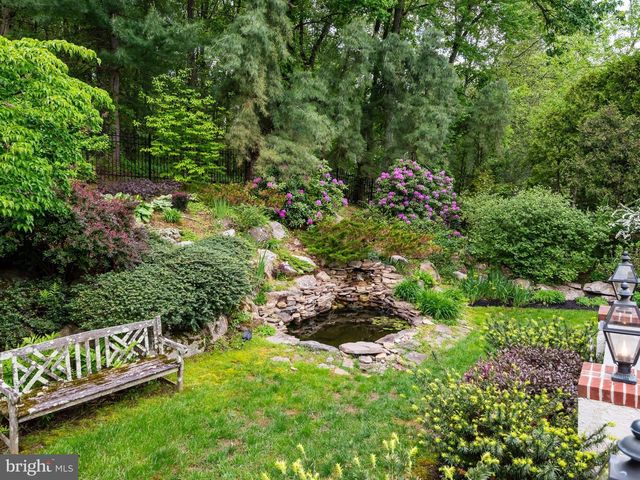 430 FREEDOM VIEW LN, Phoenixville, PA 19460
