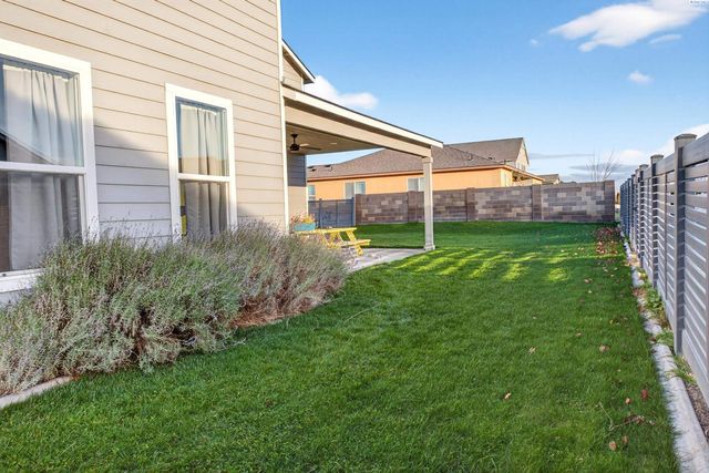 4479 Highview St, Richland, WA 99352