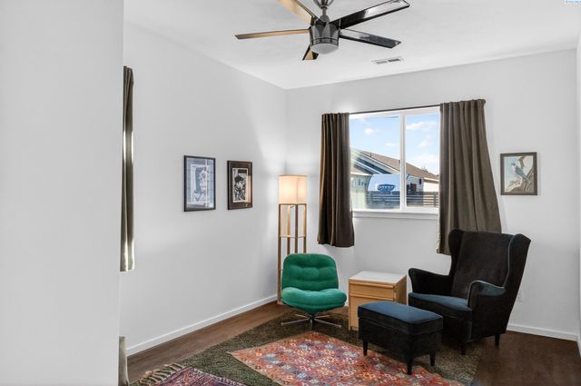 4479 Highview St, Richland, WA 99352