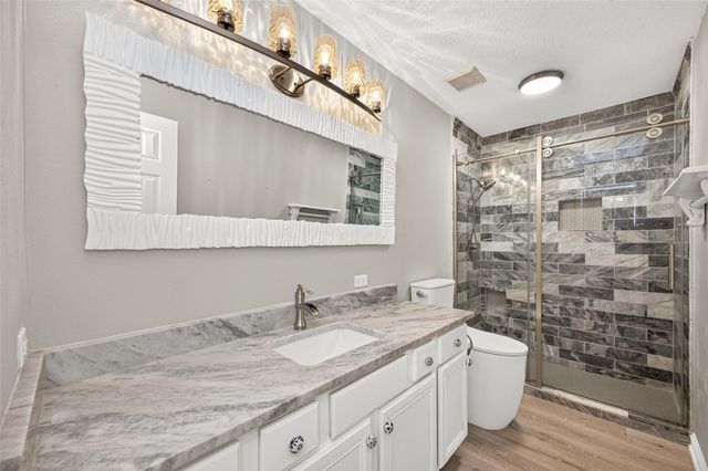81 N Holly Glen Drive, Point Blank, TX 77364
