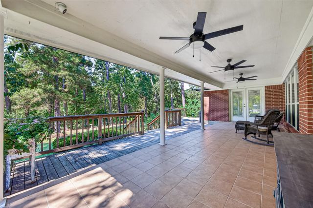 81 N Holly Glen Drive, Point Blank, TX 77364