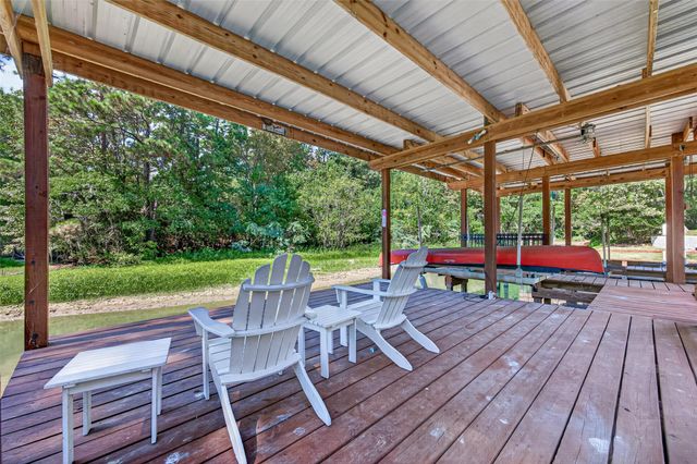 81 N Holly Glen Drive, Point Blank, TX 77364